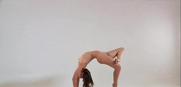  Sexy naked gymnast Kim Nadara